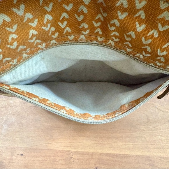 Fossil Vintage Key-Per Crossbody Hobo Canvas Bag, Orange & Yellow Floral Design - Picture 8 of 12